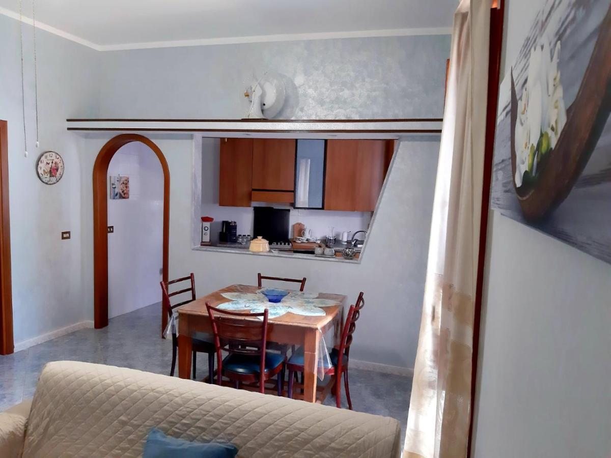カステッランマーレ・ディ・スタービアCasa Andrea Tra Napoli E Sorrentoアパートメント エクステリア 写真
